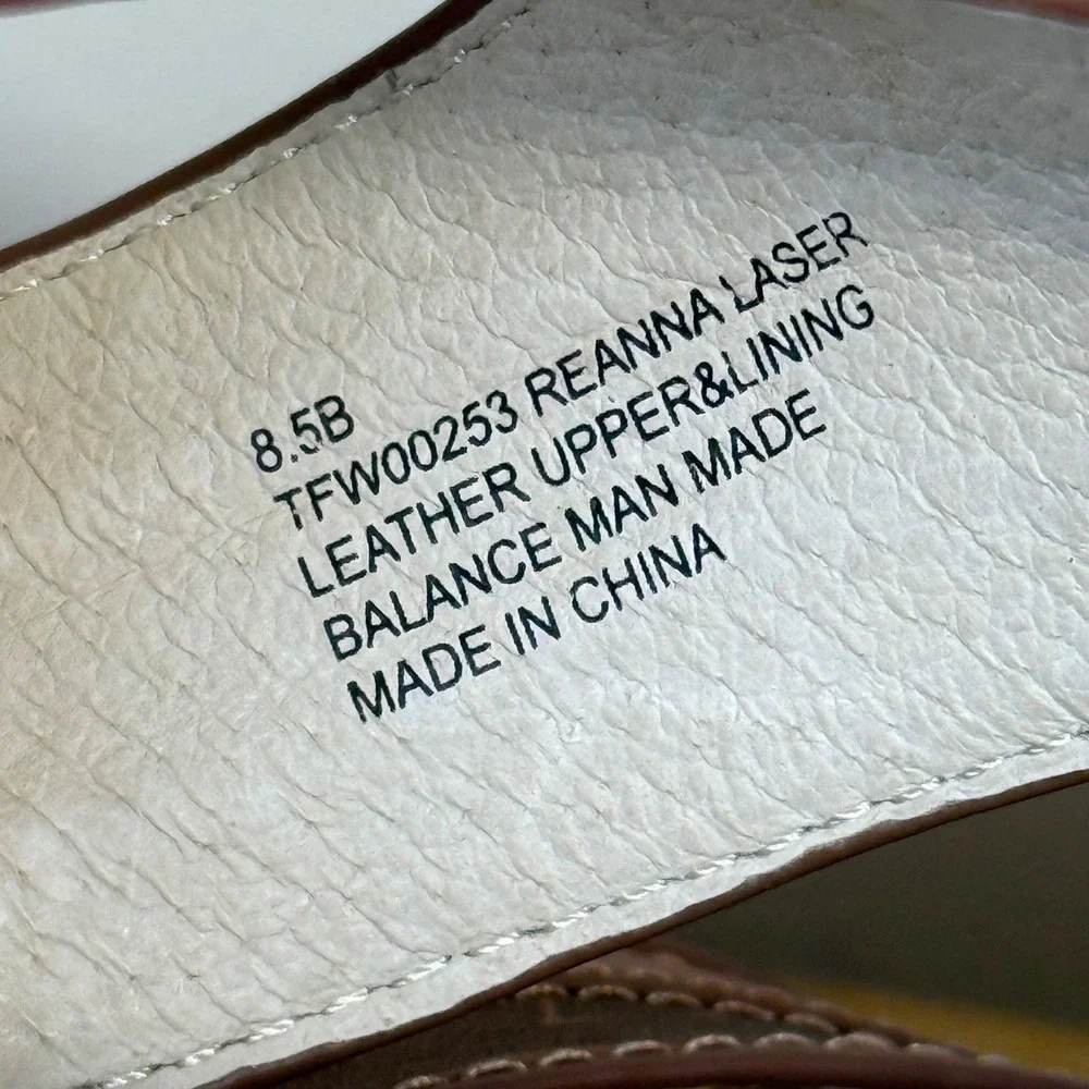 Tommy Bahama step into